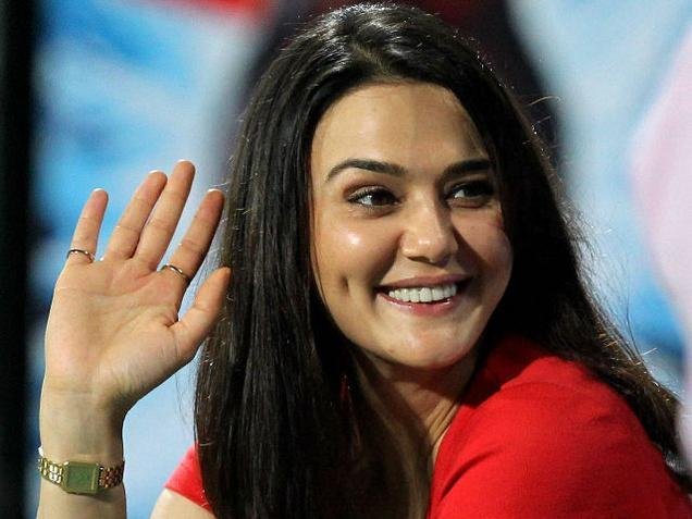 8 سال بعد پریتی زنٹا کا بڑا انکشاف، فلموں سے اچانک دوری کی اصل وجہ سامنے آگئی