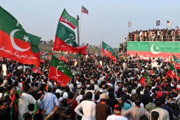 لاہور ہائیکورٹ نے پی ٹی آئی کی مینارِ پاکستان جلسے کی درخواست مسترد کر دی، ڈی سی کے فیصلے کو چیلنج کرنے کی ہدایت