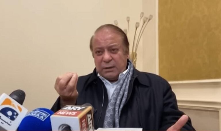 نواز شریف کے بیرونِ ملک چیک اَپ کی خبریں، عمران خان کے علاج پر پابندیوں کے سوالات پھر اٹھ گئے